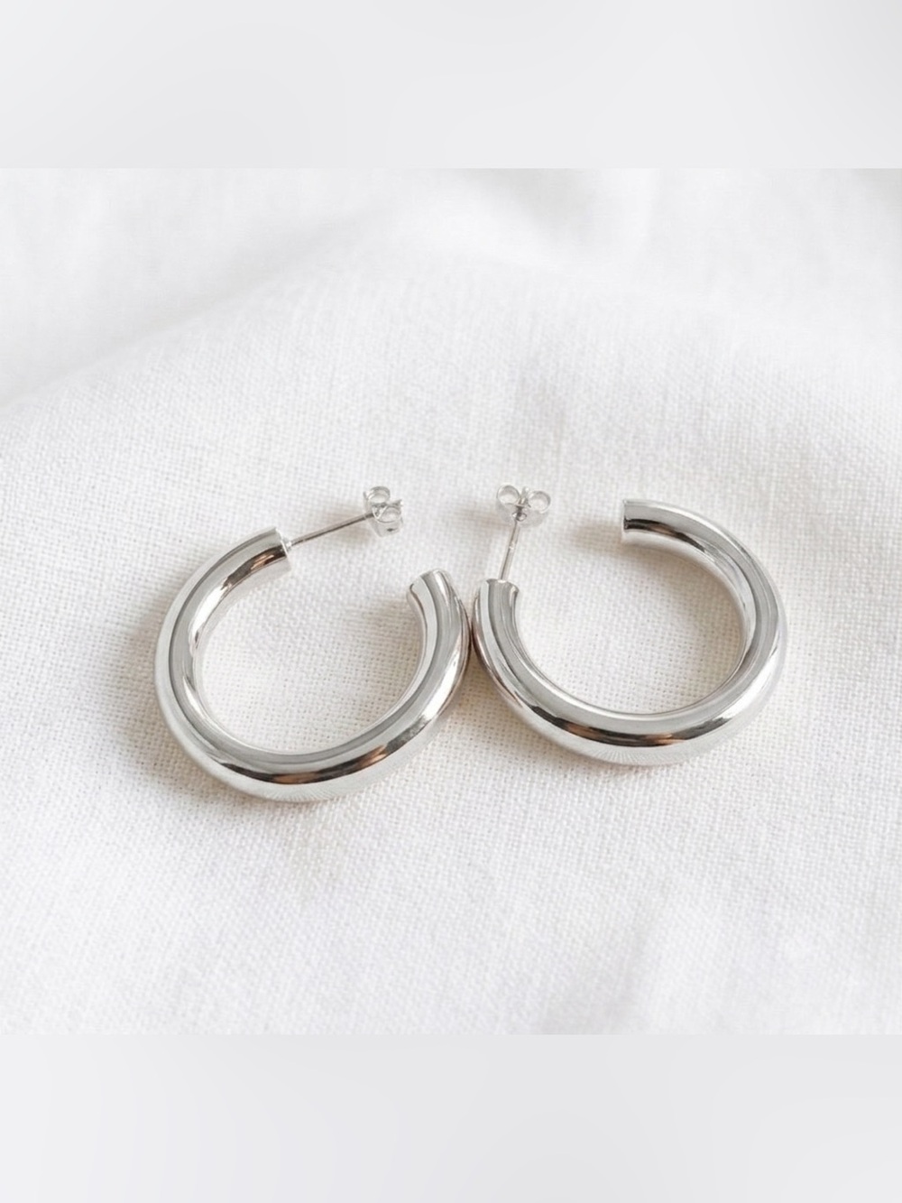 Silver plated women’s 30mm hoop earrings hypoallergenic - Picture 2 of 4